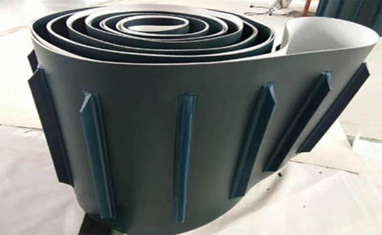 耐油耐磨擋板輸送帶